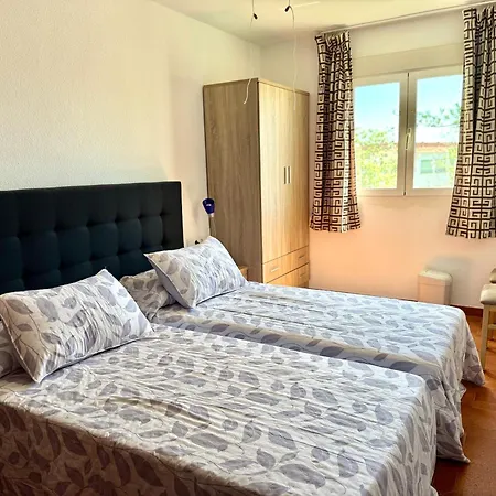 Palmeras - 2 Bedroom Near The With Pool - Lual Apartmán *