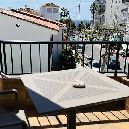 Palmeras - 2 Bedroom Near The With Pool - Lual Apartmán Nerja
