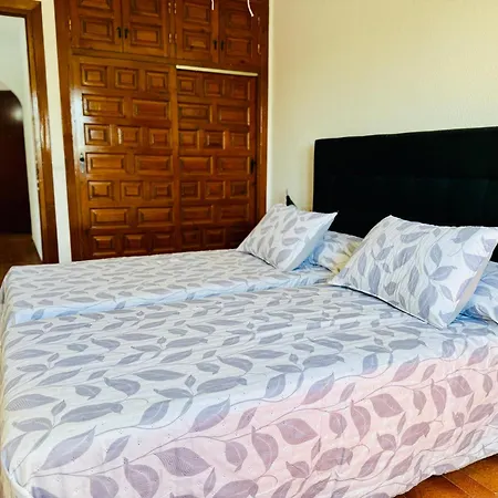Palmeras - 2 Bedroom Near The With Pool - Lual Apartmán Nerja